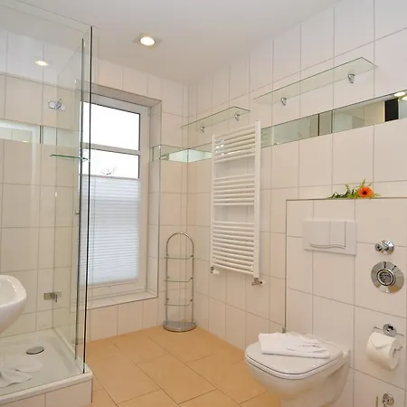 Duenenresidenz Koenigin Augusta - Apt. 20 ビンツ